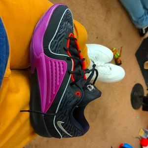 KD 16 Size 12 New With Box